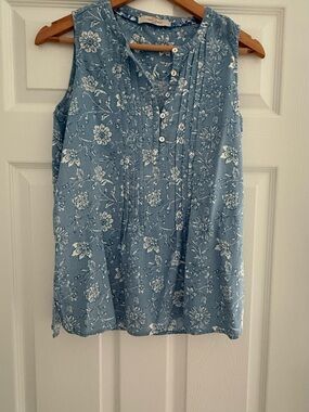 Casacabana Blue Floral Linen Blend Sleeveless Top Women’s M Boho Pintuck Button